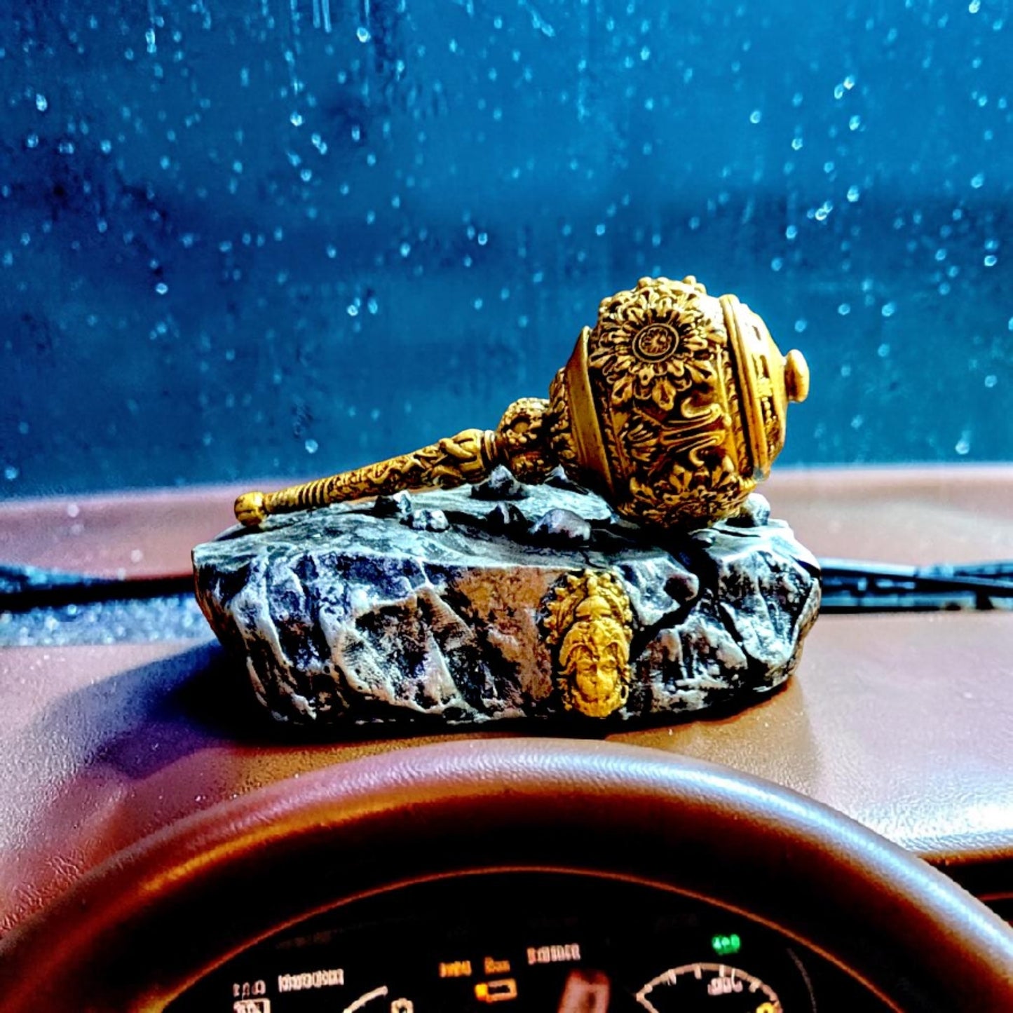 Hanuman Gada Idol for Home & Car Dashboard – Strength, Devotion & Vastu Energy