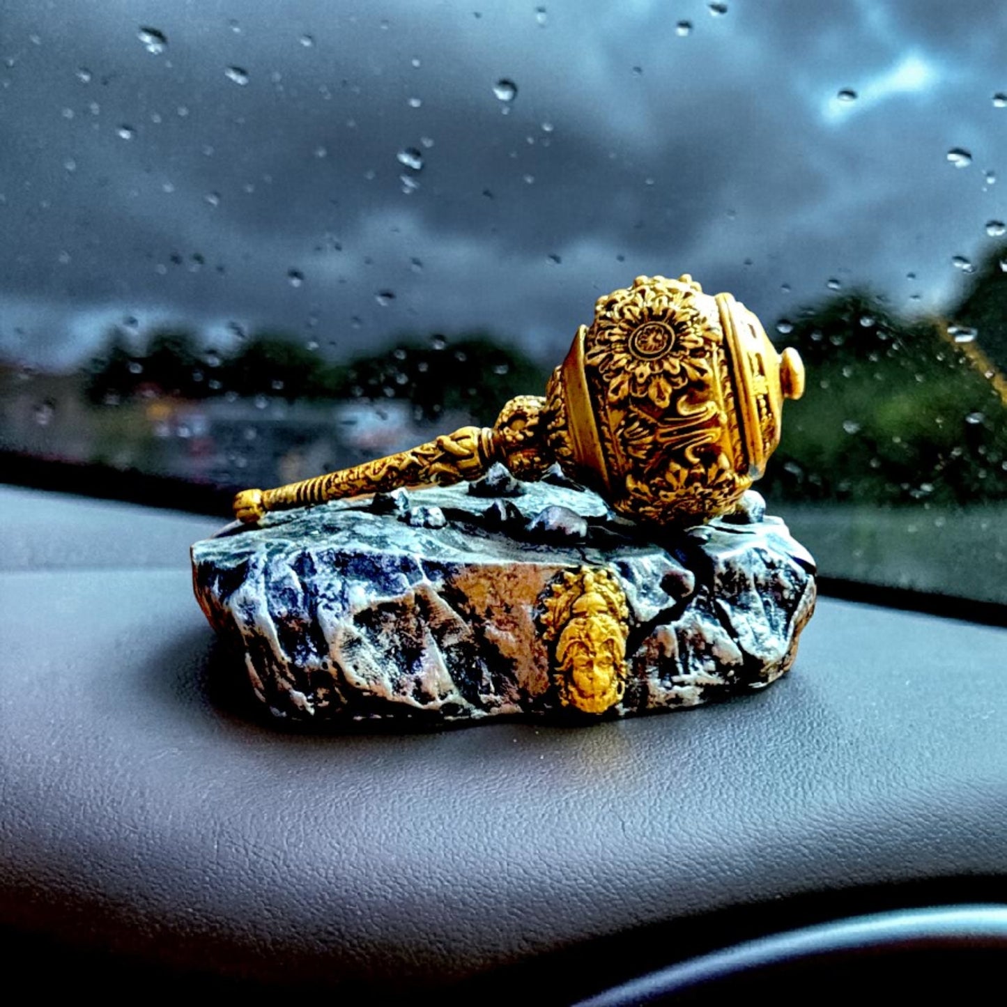 Hanuman Gada Idol for Home & Car Dashboard – Strength, Devotion & Vastu Energy